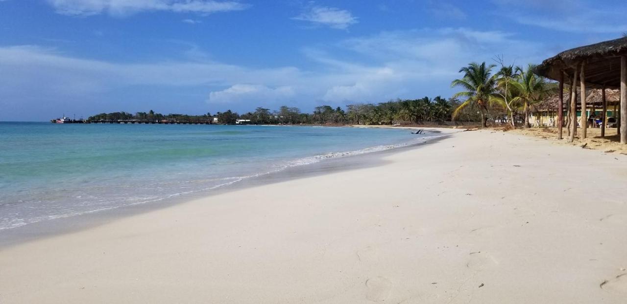 ホテルPic-Nic Beach Corn Island エクステリア 写真